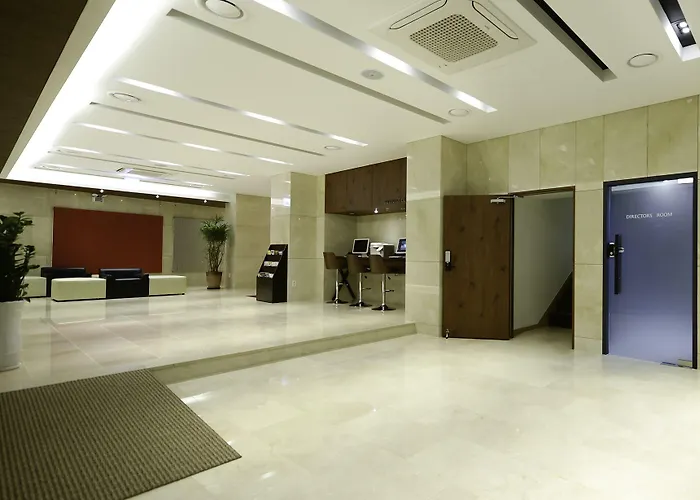 Hotel New Oriental Myeongdong 3*