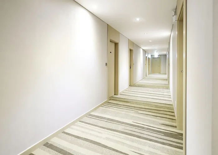Hotel New Oriental Myeongdong 3*
