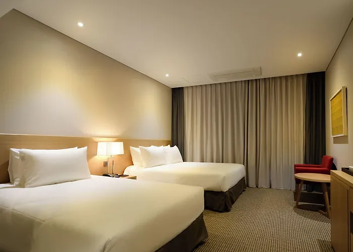 Hotel New Oriental Myeongdong 3*