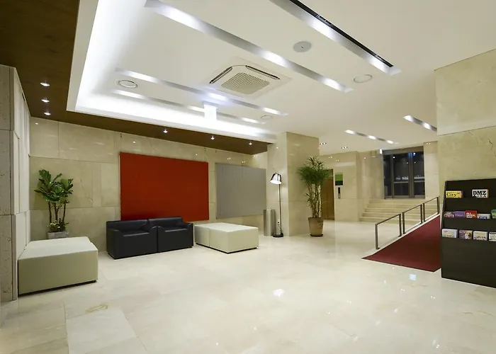 Hotel New Oriental Myeongdong 3*